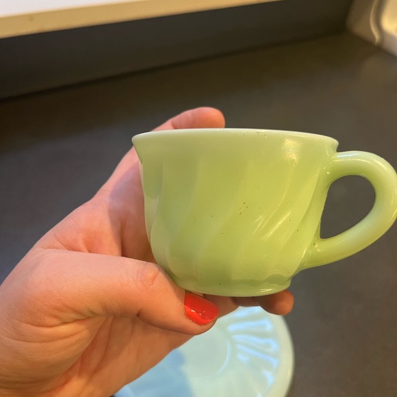 Pair of Vintage French Mint Green Cups and Saucers - Picture 5 of 14